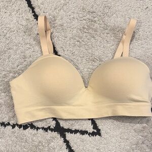 true Seamless Cream Bra m